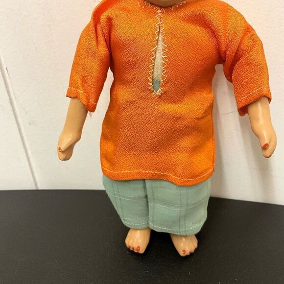 Vintage Chinese Ethnic Malaya Doll Handpainted with Clothing - Picture 4 of 7